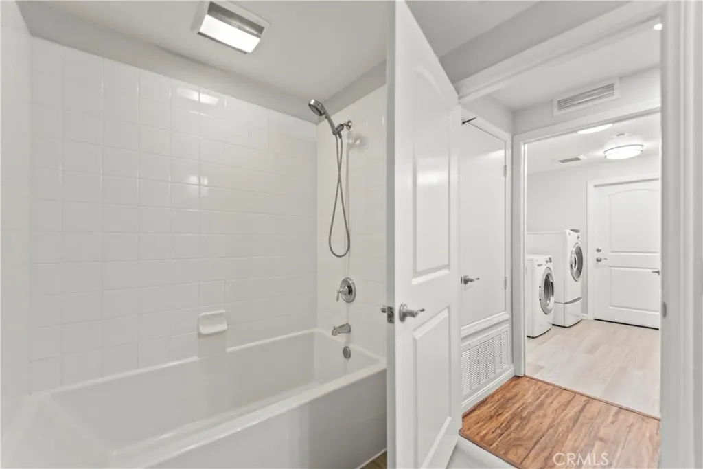 76 City Stroll, Irvine, California 92620 home-pic-16